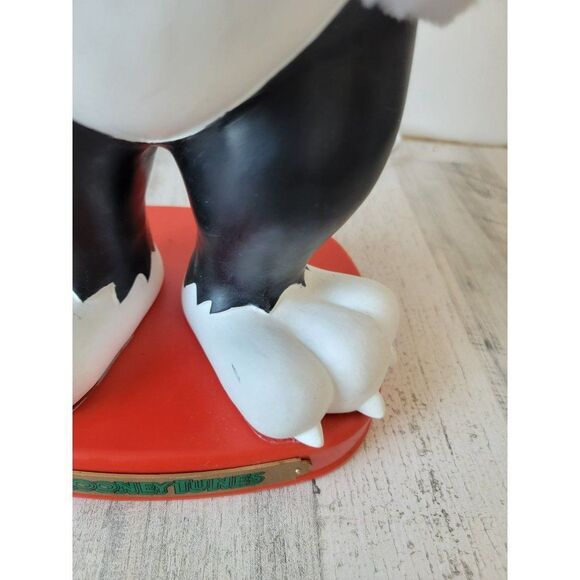 Looney Tunes Sylvester cat animated 1997 motionette Xmas Santa - Picture 8 of 16